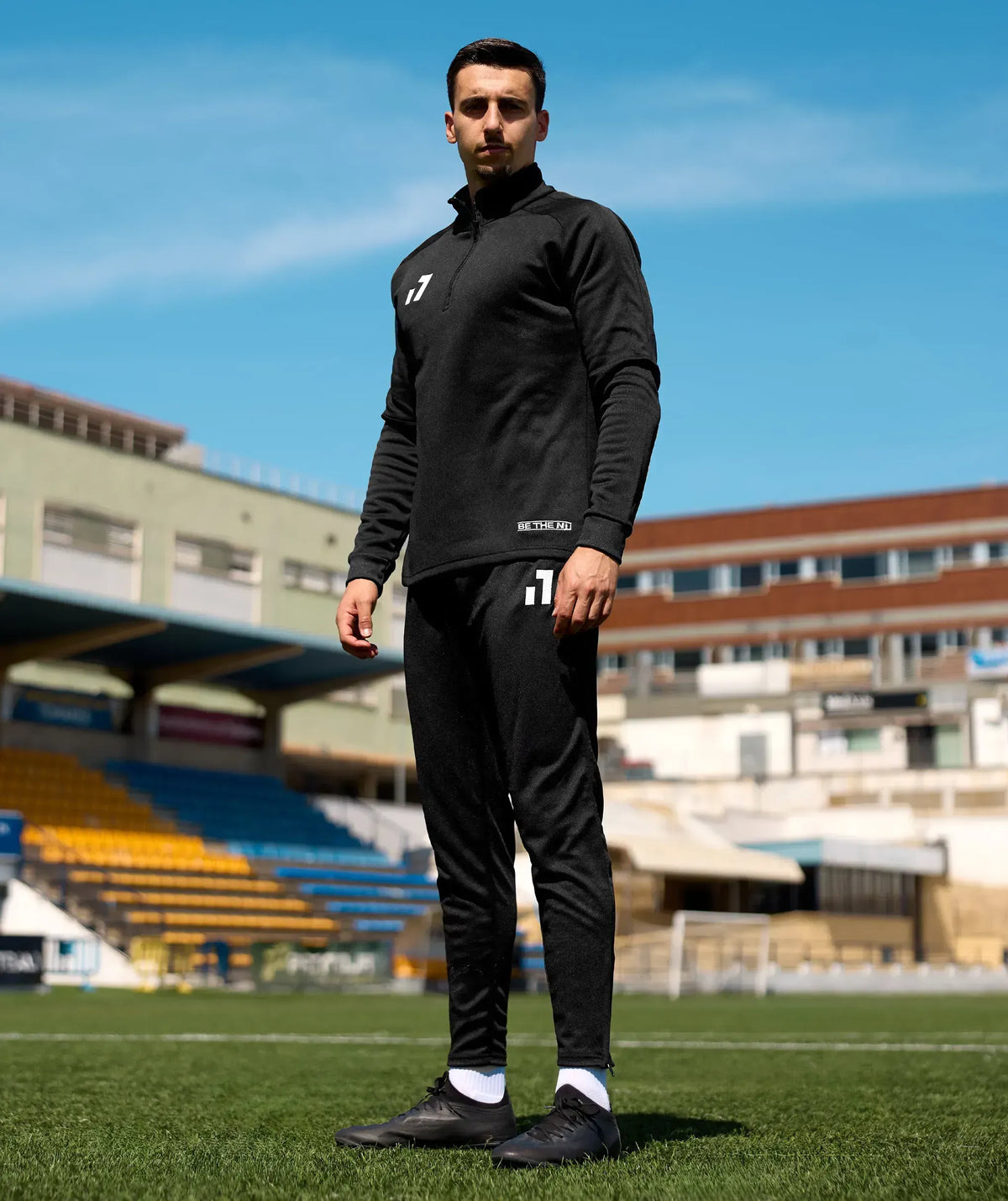 Training Sweatshirt Black#Color_Black